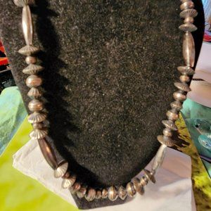 VINTAGE NA NAVAJO BEADS GRADUATED NECKLACE STERLING SILVER 28" L  34.6g
